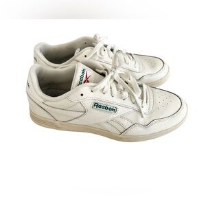 Reebok White Sneakers sz 8.5 Reebok Court Advance Sneaker green logo